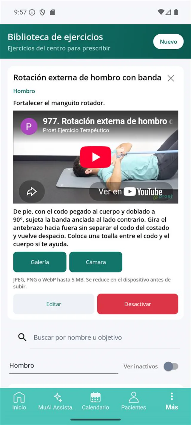 Detall d'un exercici amb el vídeo de YouTube incrustat